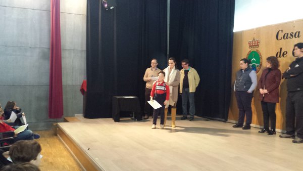  entrega de diplomas en el salón de actos de la casa de cultura de Cangas de Onís 